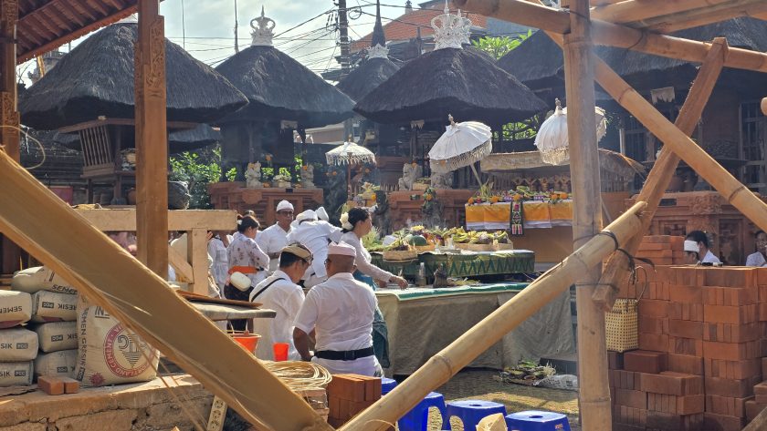 Upacara Nuntun di Merajan Agung Puri Tanjung Sari Pemecutan